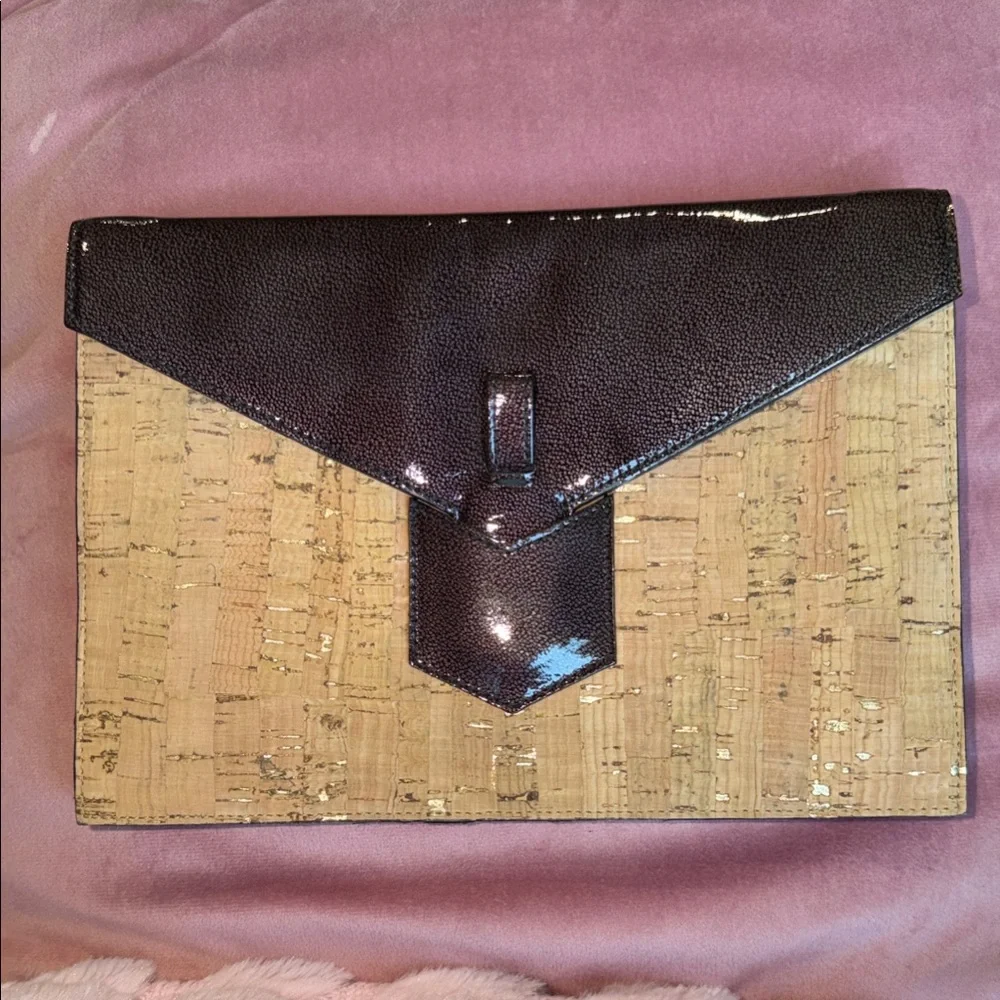 YSL Patent Leather Trim Cork Envelope Clutch in Dark Brown. NEW!!! - Picture 4 of 10